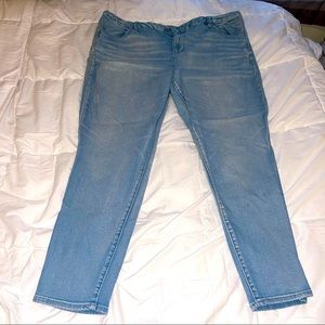 American Eagle Plus Size Curvy Hi-Rise Jeans